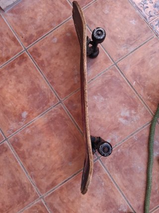 Patineta con diseño de galaxia, no lo uso.