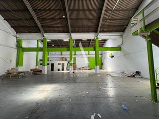 Nave industrial en alquiler en Almeda - El Corte Inglés en Cornellà de Llobregat