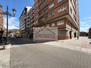 Local comercial en alquiler en Buenavista - El Cristo en Oviedo