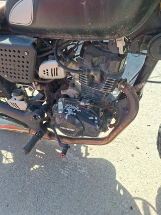 Moto Hanway 125 Naked Negra/Marrón