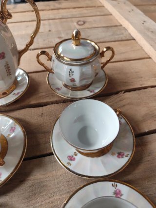 Juego de té antiguo porcelana dorada