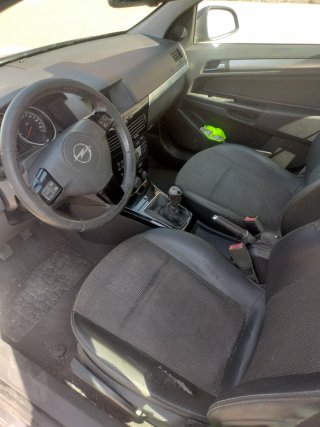Opel Astra 2011