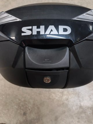 Cofre Shad SH39 Negro