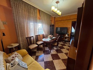 Piso en venta en Linares