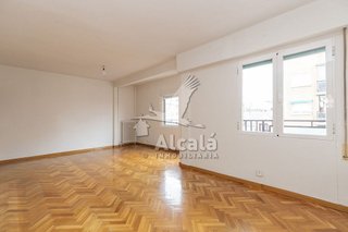 Piso en venta en San Isidro - Los Almendros en Alcalá de Henares