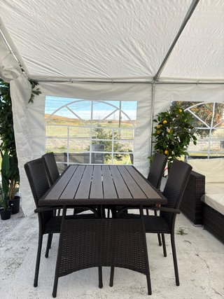 Mesa ratán con 4 sillas