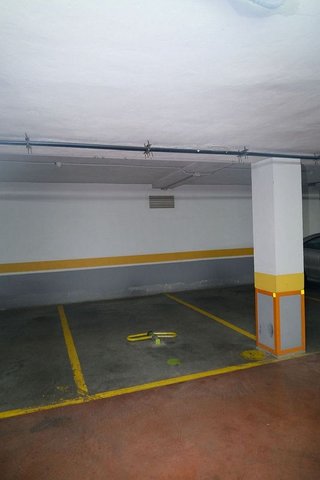 Garaje en venta en Palacio de Congresos - Urbadiez - Entrepuentes en Sevilla