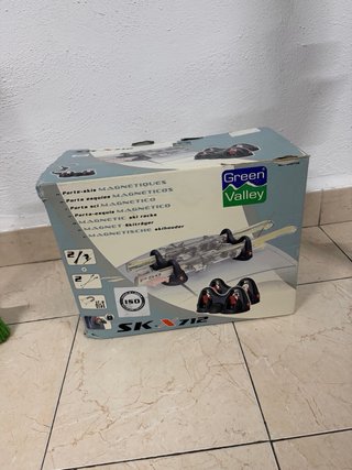 Portaesquís magnéticos para coche