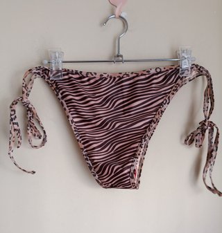Bikini animal print forrado nuevo Talla 42