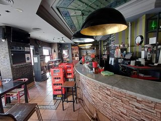 Local comercial en alquiler en Las Eras de Renueva en León