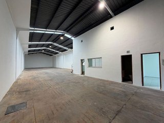 Nave industrial en alquiler en Polígonos - Recinto Ferial Cortijo de Torres en Málaga