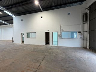 Nave industrial en alquiler en Polígonos - Recinto Ferial Cortijo de Torres en Málaga