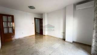 Piso en alquiler en Cervantes en Granada