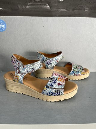 Sandalias piel talla 38 velcro multicolor nuevas
