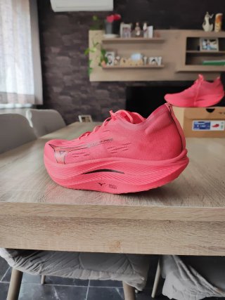 Mizuno Wave Rebellion Pro 2 Talla 44.5