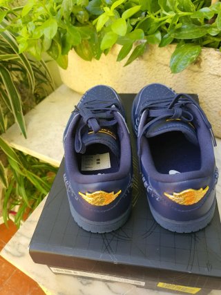 Zapatillas Nike Air Jordan Azul y Dorado