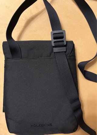 Marsupio Moleskine nero a tracolla