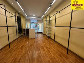 Local comercial en alquiler en Ensanche - Sar en Santiago de Compostela