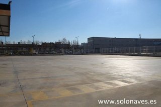 Nave industrial en alquiler en Avda. Cataluña en Zaragoza