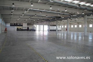 Nave industrial en alquiler en Avda. Cataluña en Zaragoza
