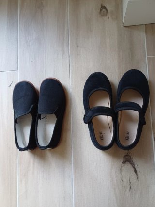Zapatillas negras niña talla 28