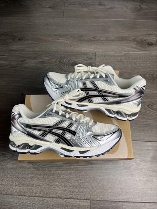 Asics Gel Kayano-14 Plata/Blanco