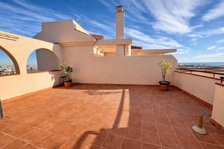 Ático en venta en Zona Norte en Estepona