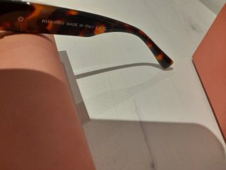 Gafas de sol Miu Miu Tortoise y Oro