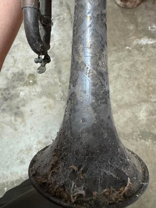 Trompeta clásica con pátina