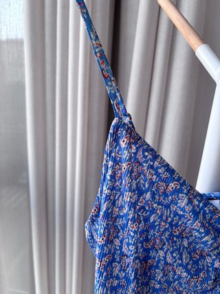 Top tirantes floral azul Mango Talla M