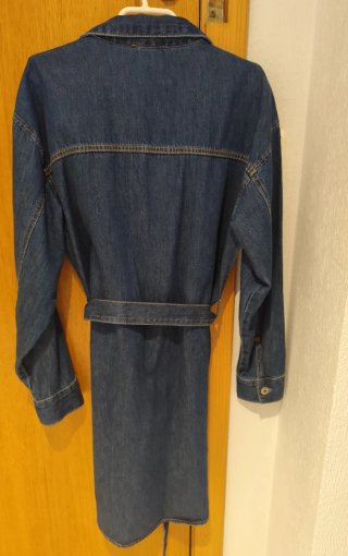 Vestido vaquero azul con cinturón