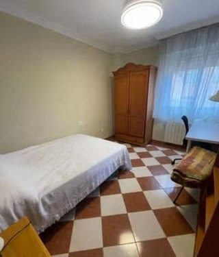 Piso en alquiler en Polígono Cartuja – La Paz en Granada
