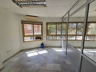 Oficina en alquiler en Perchel Norte - La Trinidad en Málaga