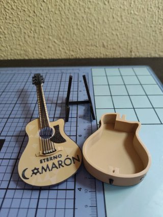 Mini Guitarra Eterno Camarón 13'5cm