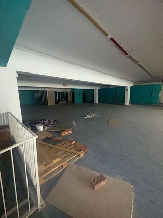 Local comercial en alquiler en Bellvitge en Hospitalet de Llobregat, L´