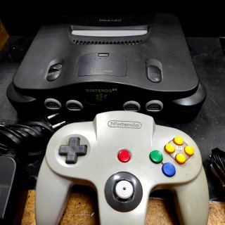 Nintendo 64 Consola Negra y Gris