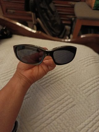 Gafas de sol infantiles negras y verdes