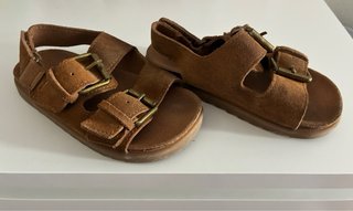 Sandalias Zara niño marrones Talla 24