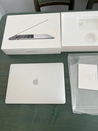 MacBook Pro i5 a estrenar