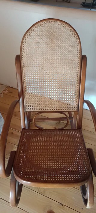 2 Mecedoras Madera Curvada y Mimbre