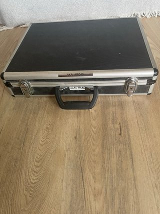 Akai APC40 MKII Controlador MIDI USB con maletín