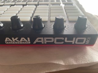 Akai APC40 MKII Controlador MIDI USB con maletín