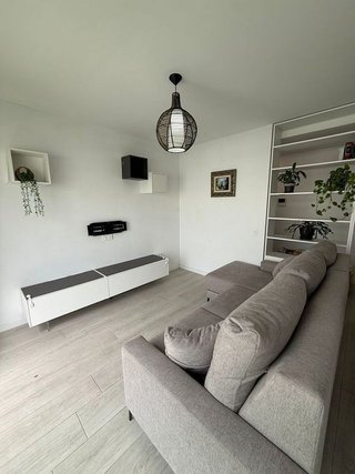 Ático en alquiler en Nueva Andalucía centro en Marbella