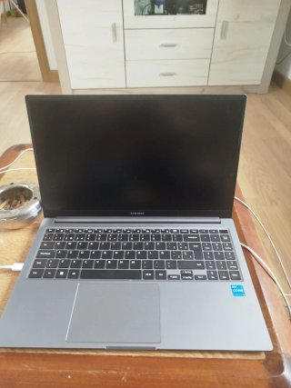 Ordenador Samsung 512 GB con caja