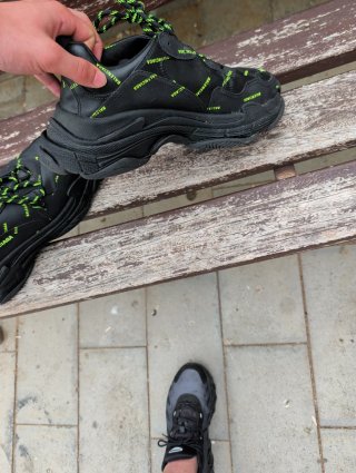 Balenciaga Zapatillas Talla 45 Negras y Verdes