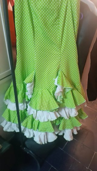 Falda flamenca lunares verde y blanco
