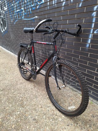 Bicicleta de Montaña Negra