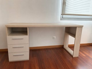 Escritorio madera casi nuevo