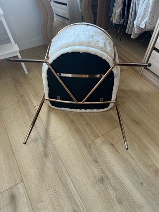 Silla tocador felpa y metal dorado Westwing