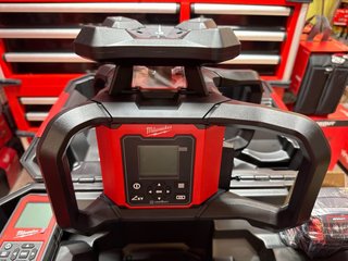 Nivel Láser Milwaukee M18 RLOHV1200